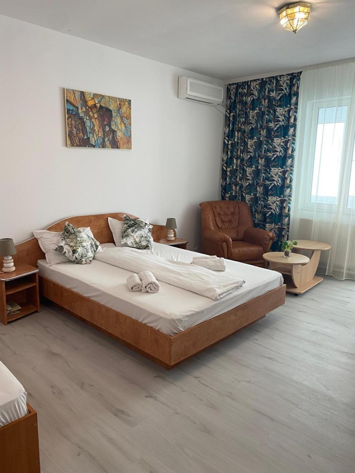 Hotel Green House Craiova Exterior foto