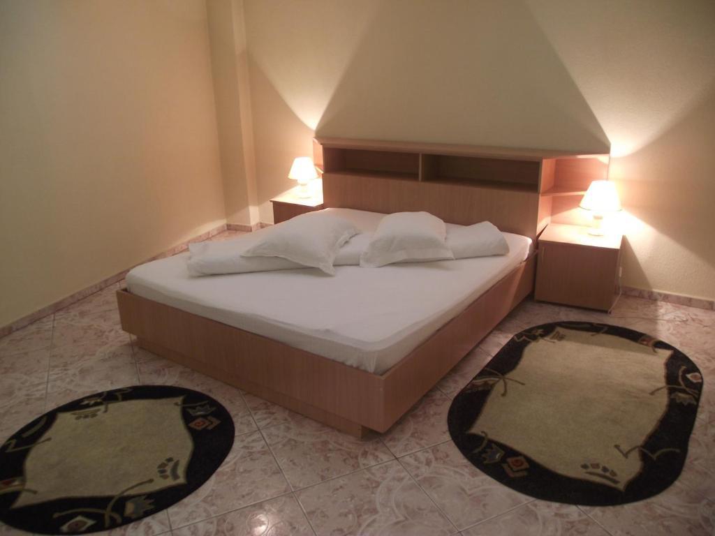 Hotel Green House Craiova Habitación foto